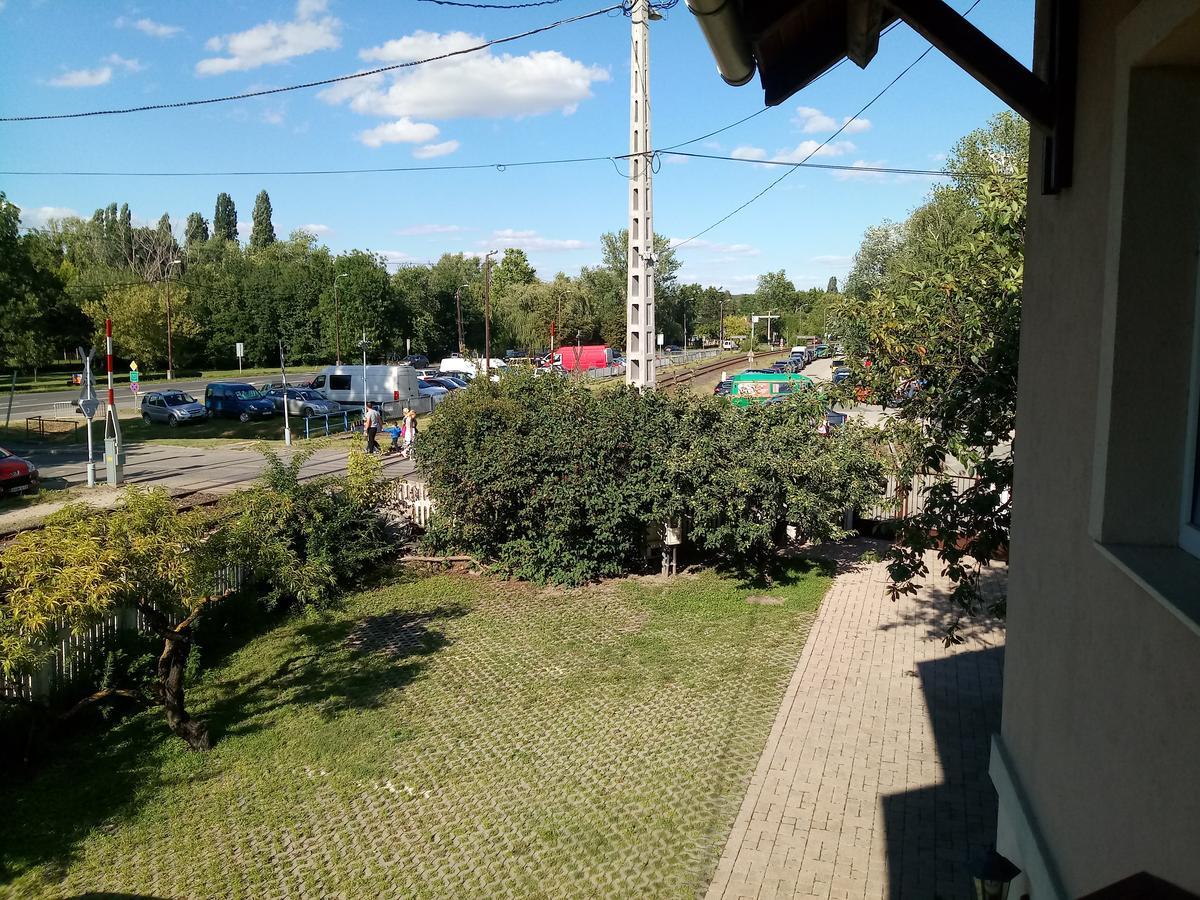 Sorompo Vendeghaz Hotel Balatonkenese Exterior photo